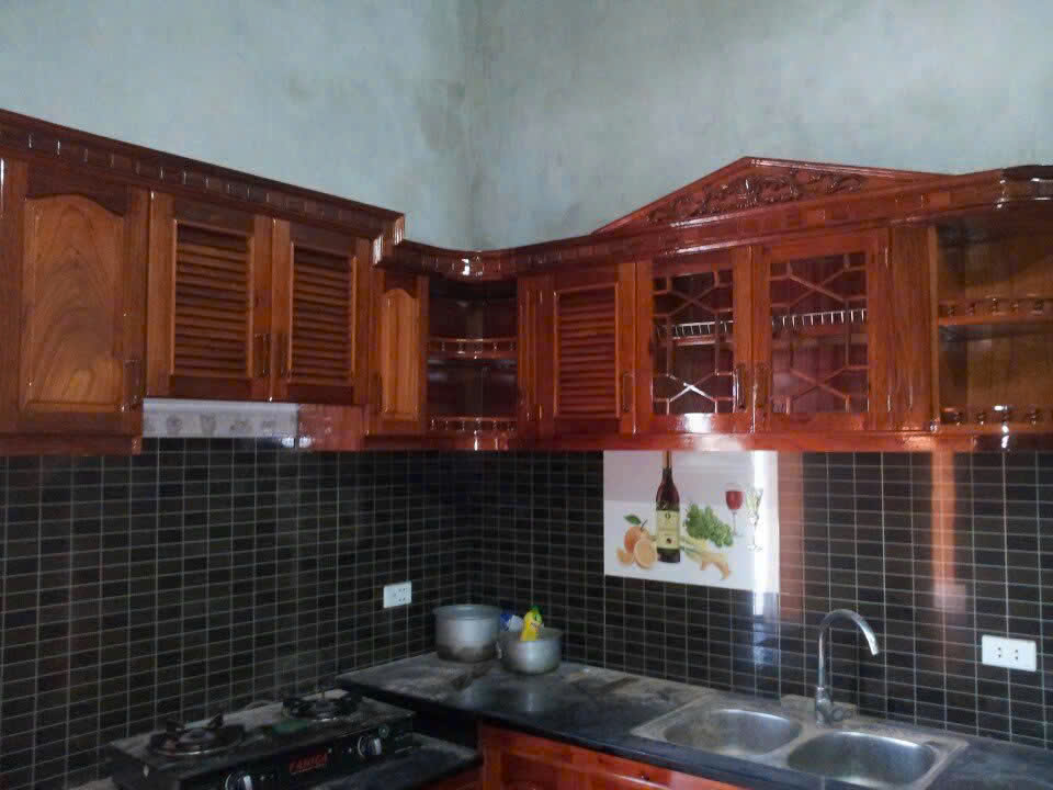 Tủ bếp gỗ góc truyền thống